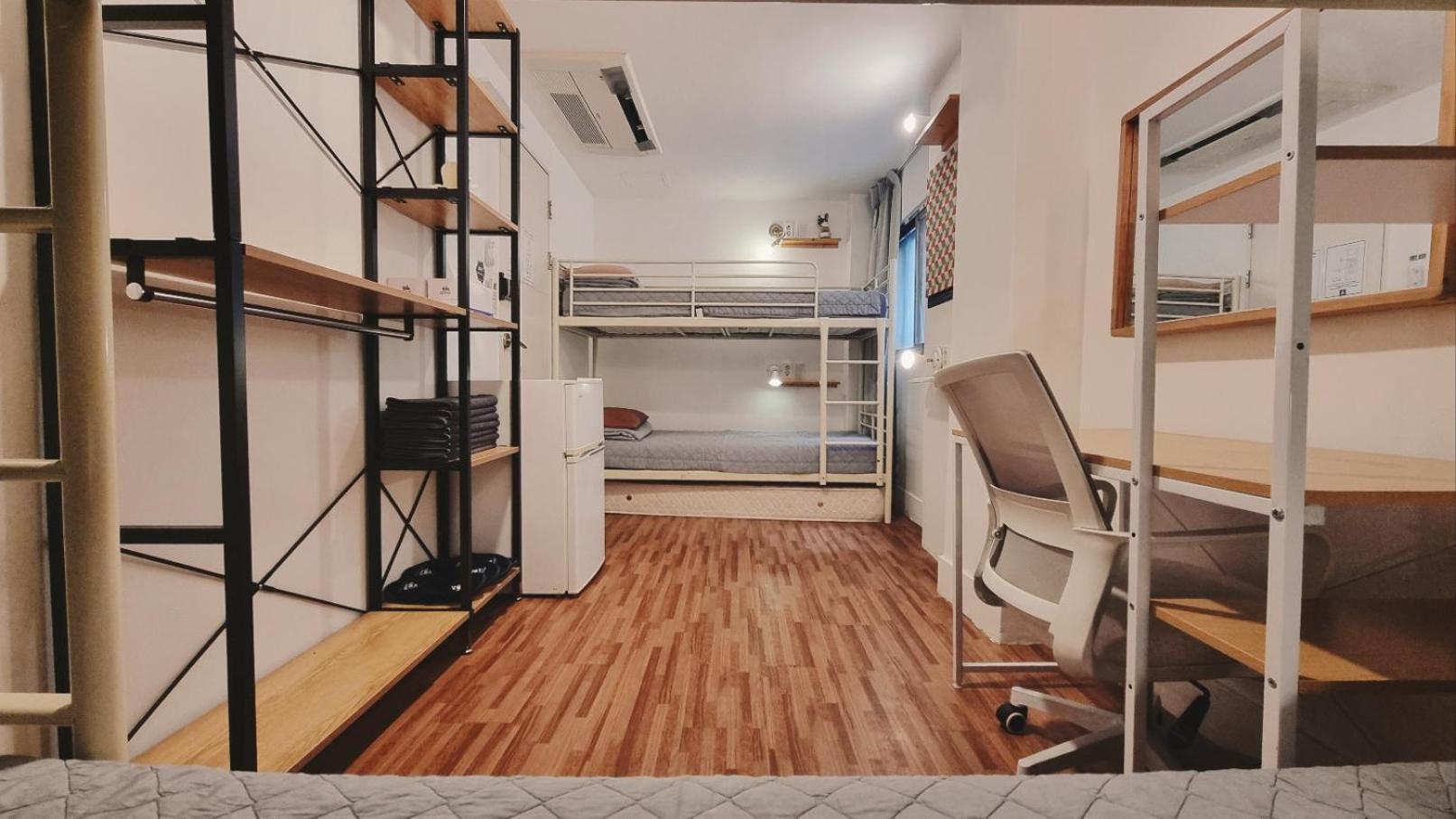 Blue Boat Hostel Myeongdong Seoul Exterior photo