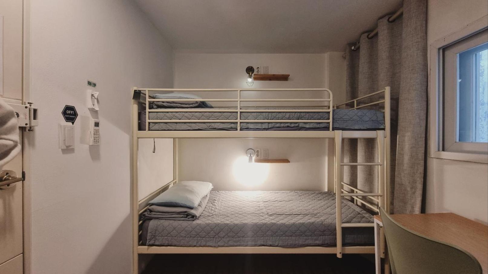 Blue Boat Hostel Myeongdong Seoul Exterior photo