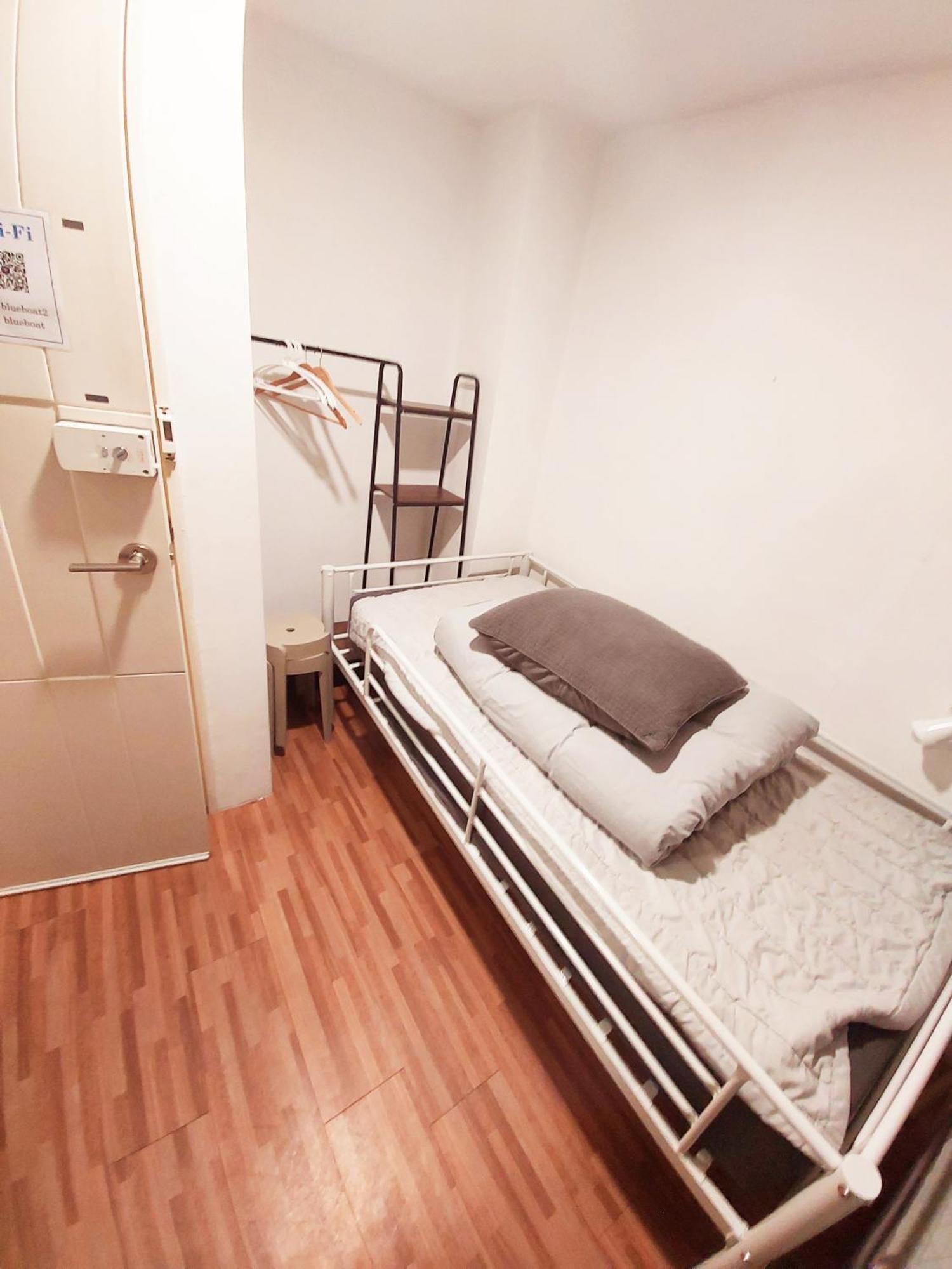 Blue Boat Hostel Myeongdong Seoul Exterior photo
