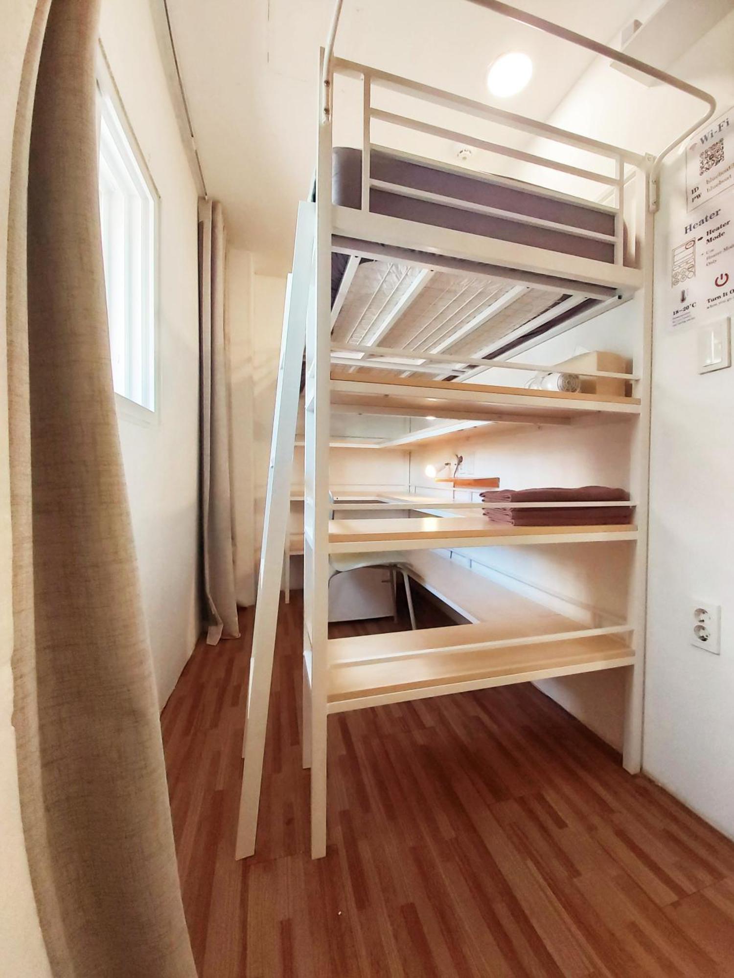 Blue Boat Hostel Myeongdong Seoul Exterior photo
