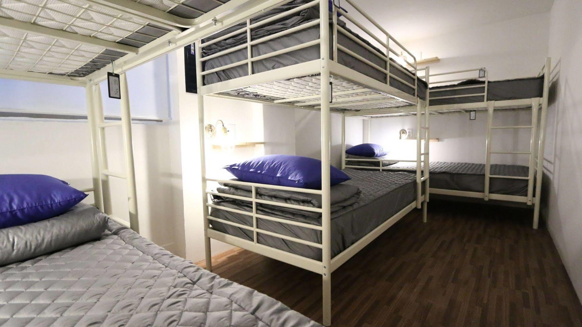 Blue Boat Hostel Myeongdong Seoul Exterior photo